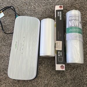 NutriChef Vacuum Sealer Machine in Light Gray with Accessories